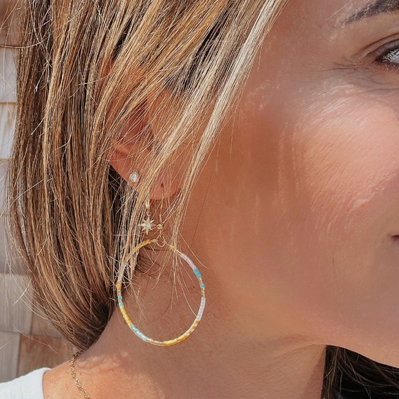 Bundle of 3! Beaded Lapis Lazuli Bracelet & 2 Pairs beaded Hoop earrings So Cute - Picture 6 of 6